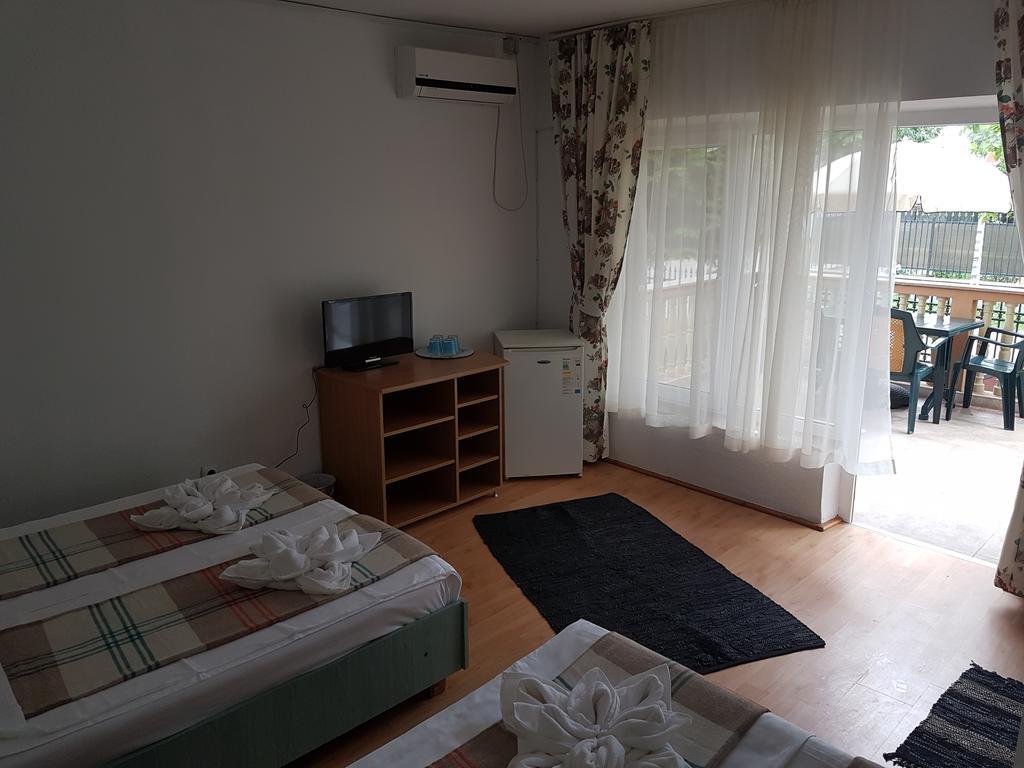 Pensiunea Casa Johnelly Costinești Exterior foto