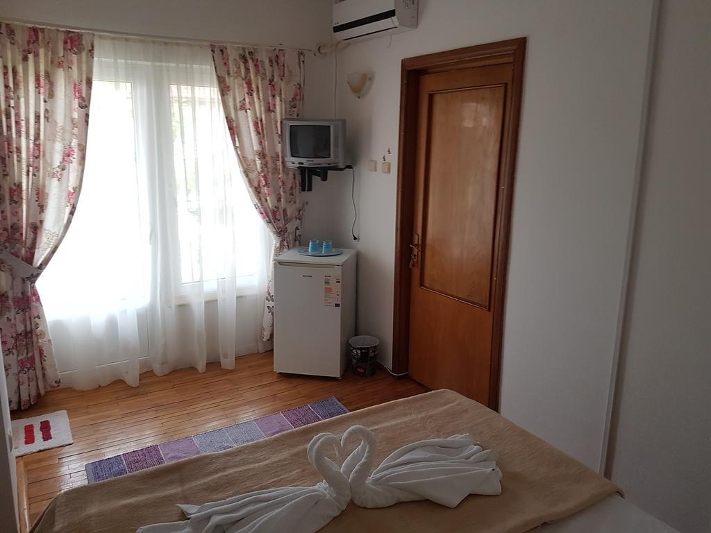 Pensiunea Casa Johnelly Costinești Exterior foto